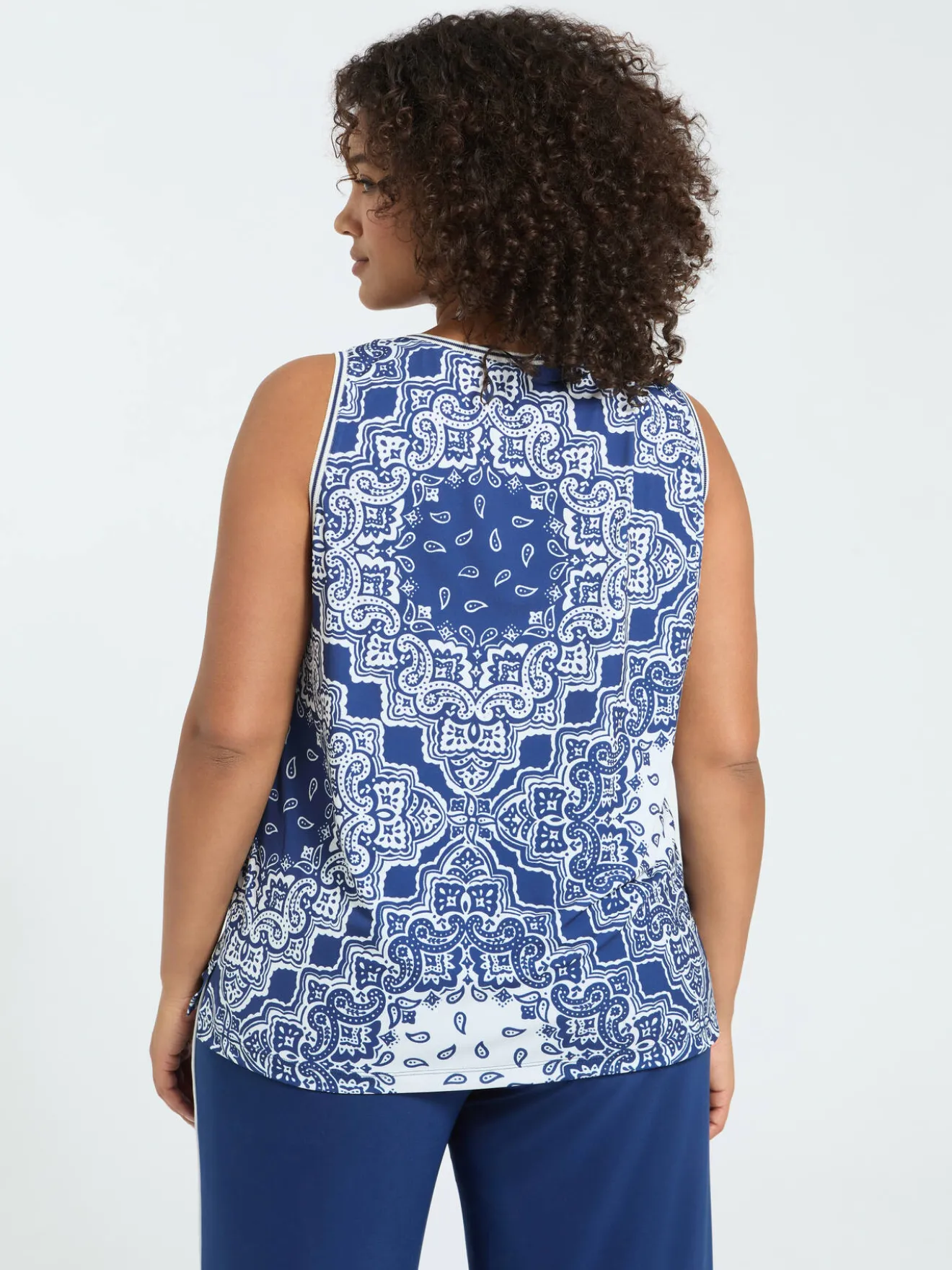 Top in jersey con stampa bandana