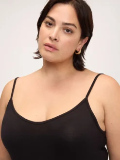 Top in jersey di viscosa con scollo a V