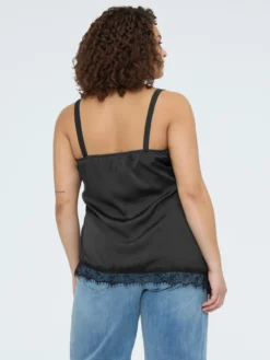 Top in raso con dettagli in pizzo