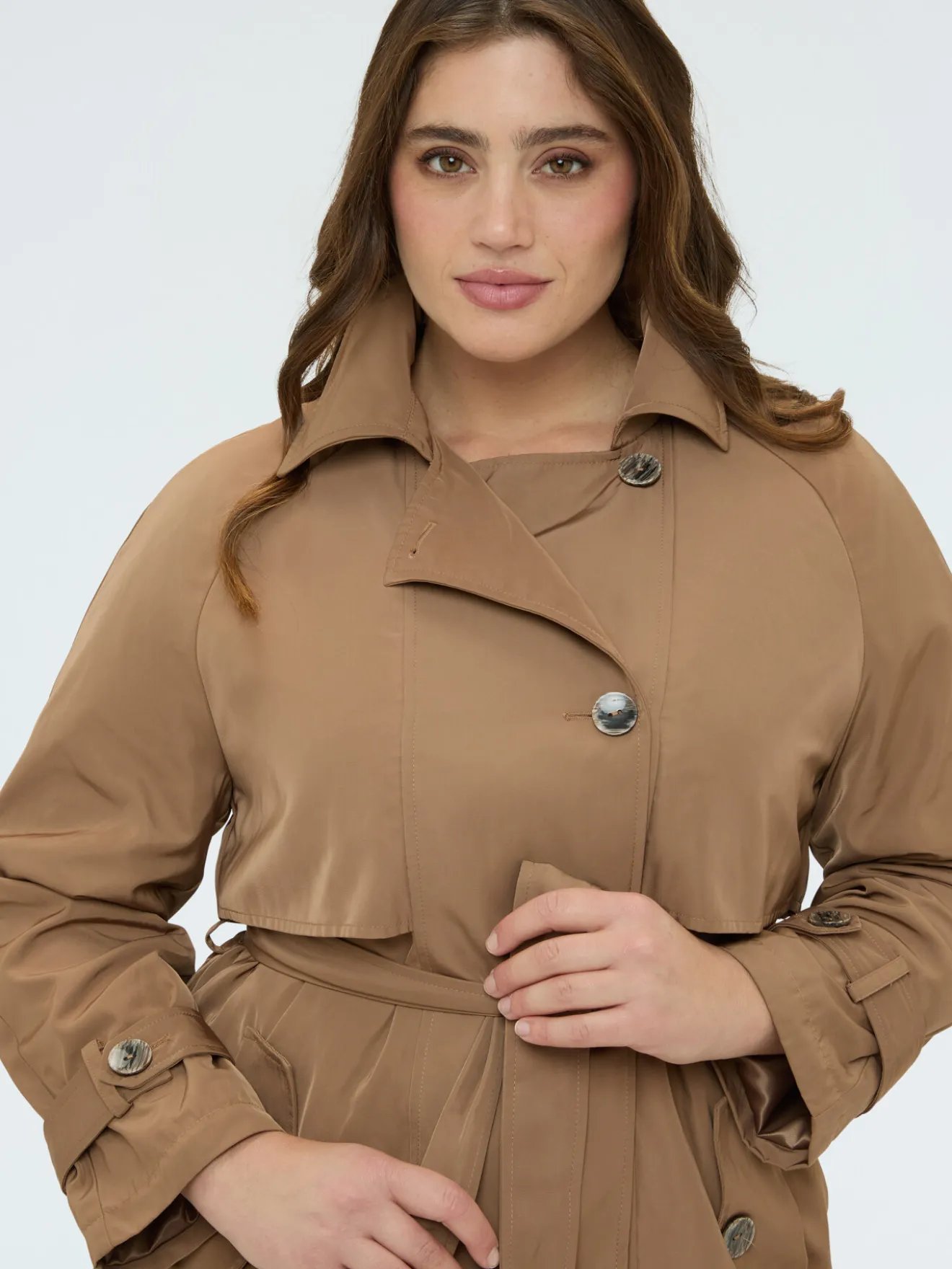 Trench in raso con cintura