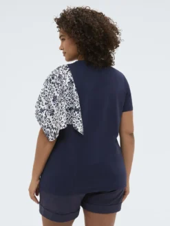 T-shirt bimaterica con manica stampata