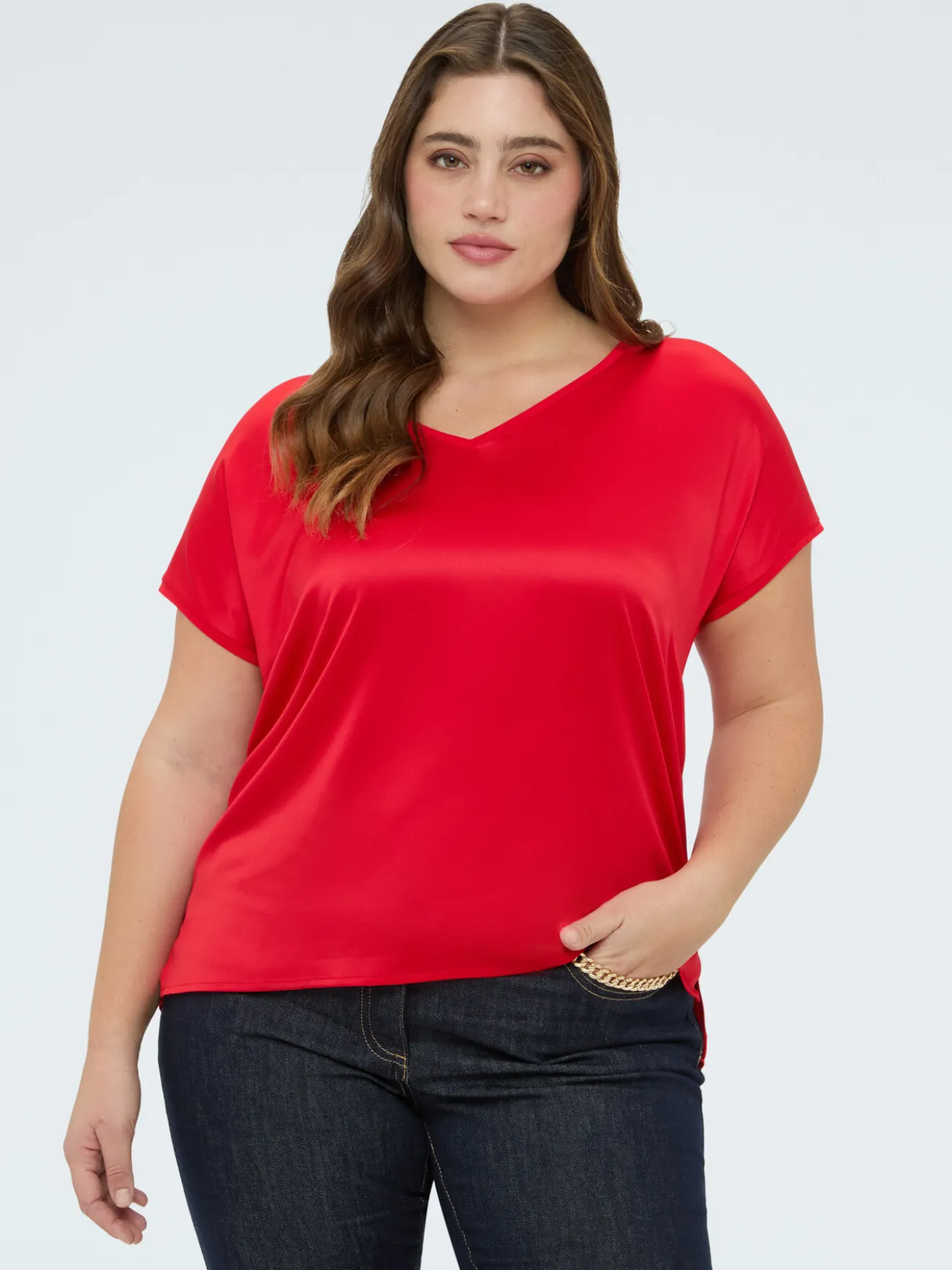 T-shirt bimaterica con scollo a V