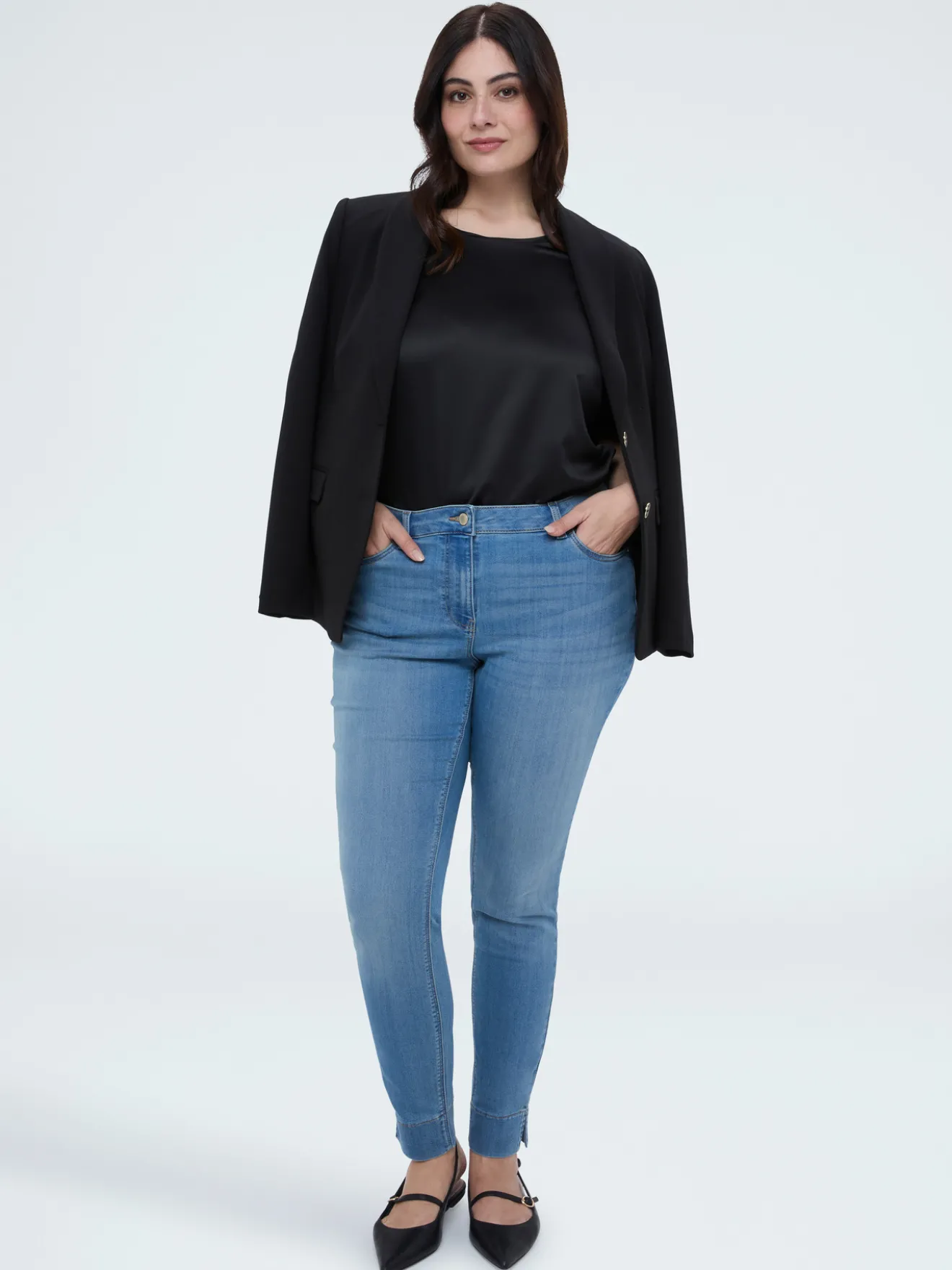 T-shirt bimaterica con scollo tondo
