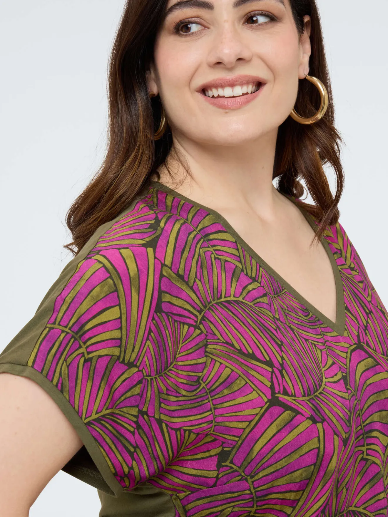 T-shirt bimaterica con stampa foliage
