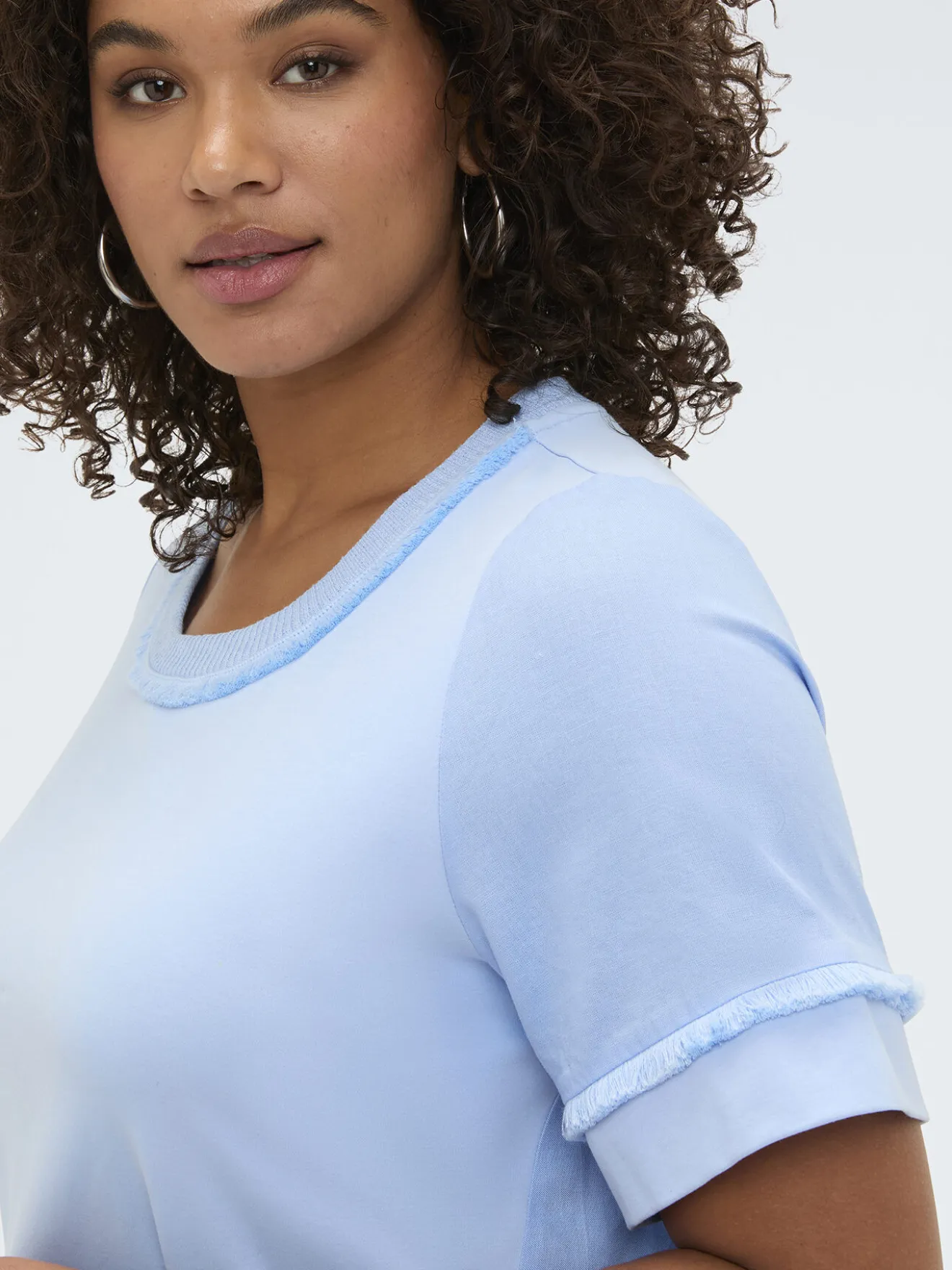 T-shirt bimaterica in misto lino