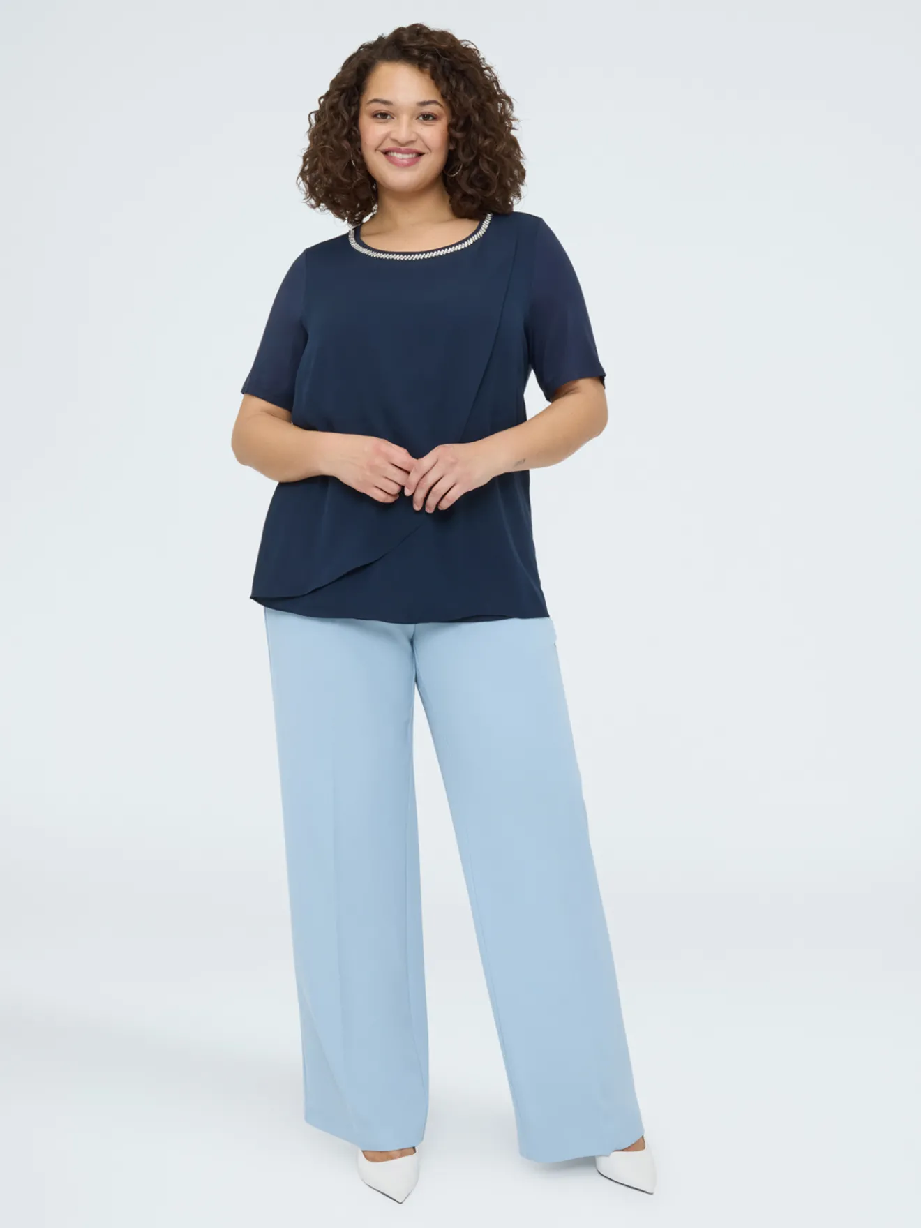 T-shirt con dettaglio sullo scollo