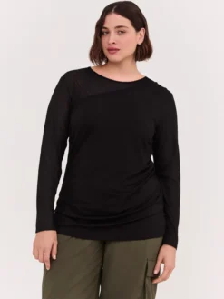 T-shirt con inserto in tulle