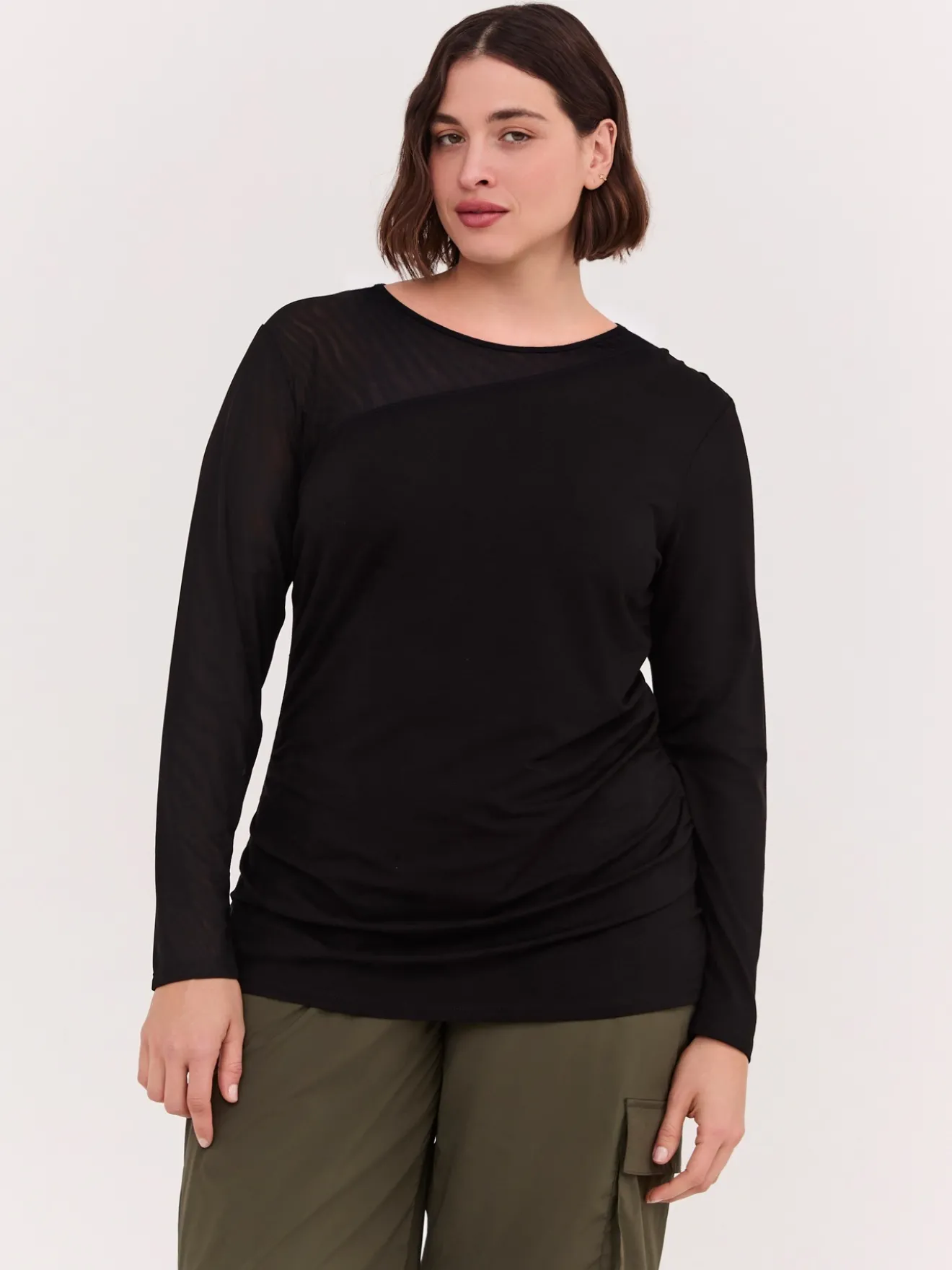 T-shirt con inserto in tulle