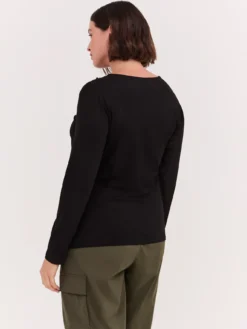 T-shirt con inserto in tulle