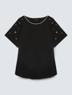 T-shirt con scollo smerlato e occhielli