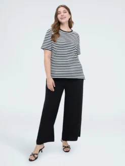 T-shirt in cotone a righe con applicazioni