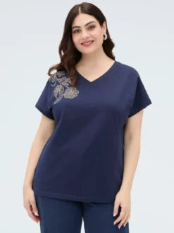 T-shirt in cotone con applicazione floreale