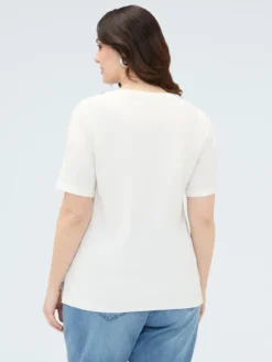 T-shirt in cotone con applicazione sullo scollo