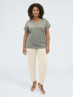 T-shirt in cotone con applicazione floreale