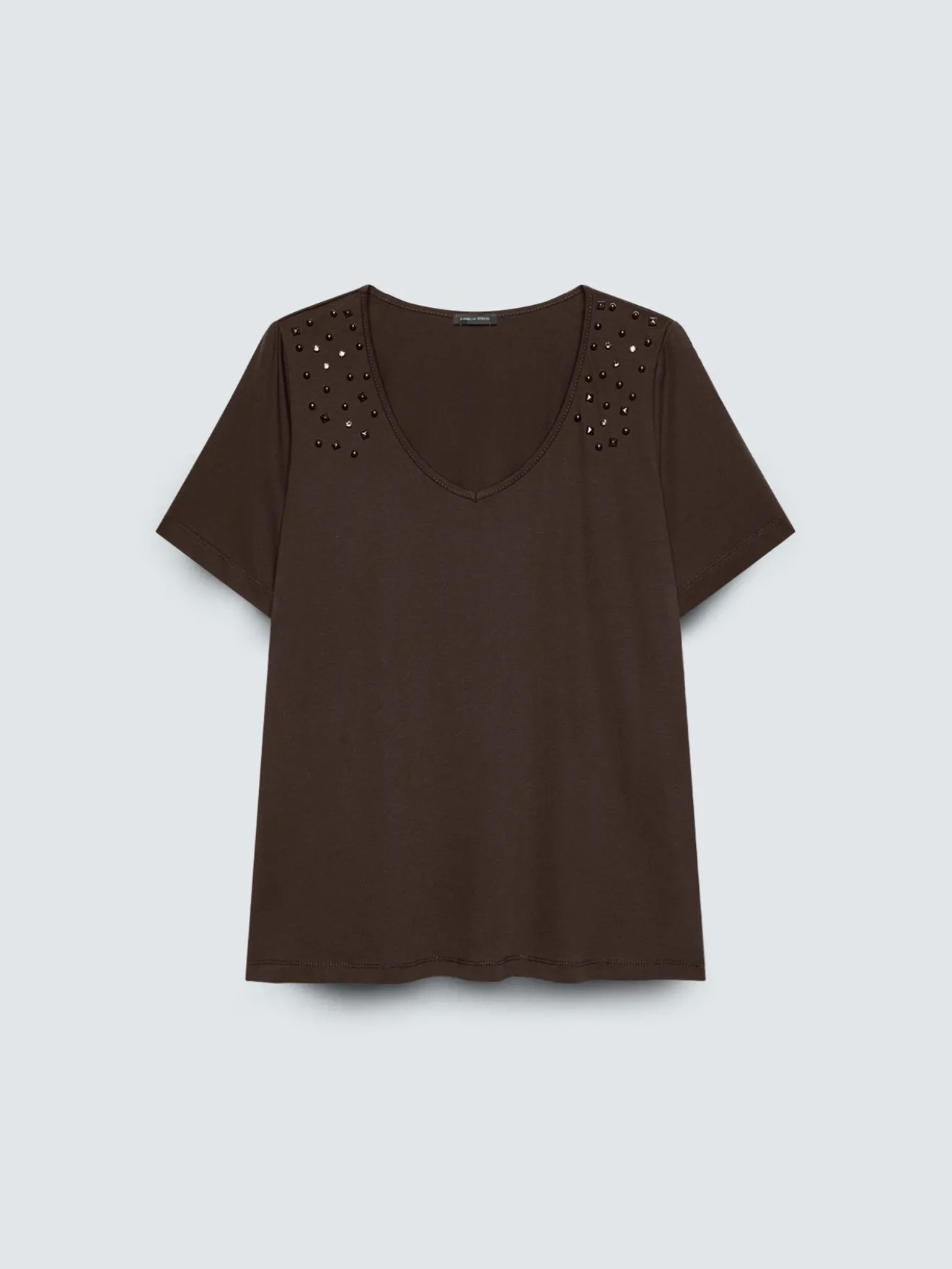 T-shirt in cotone con borchie sulle spalle
