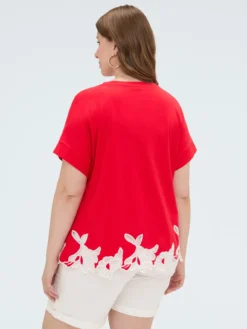 T-shirt in cotone con ricami floreali