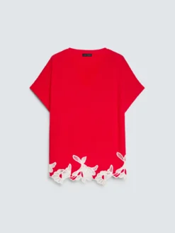T-shirt in cotone con ricami floreali