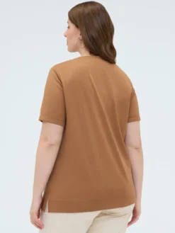 T-shirt in cotone con ricamo floreale