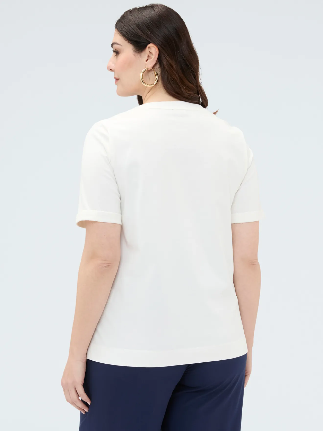 T-shirt in cotone con ricamo floreale
