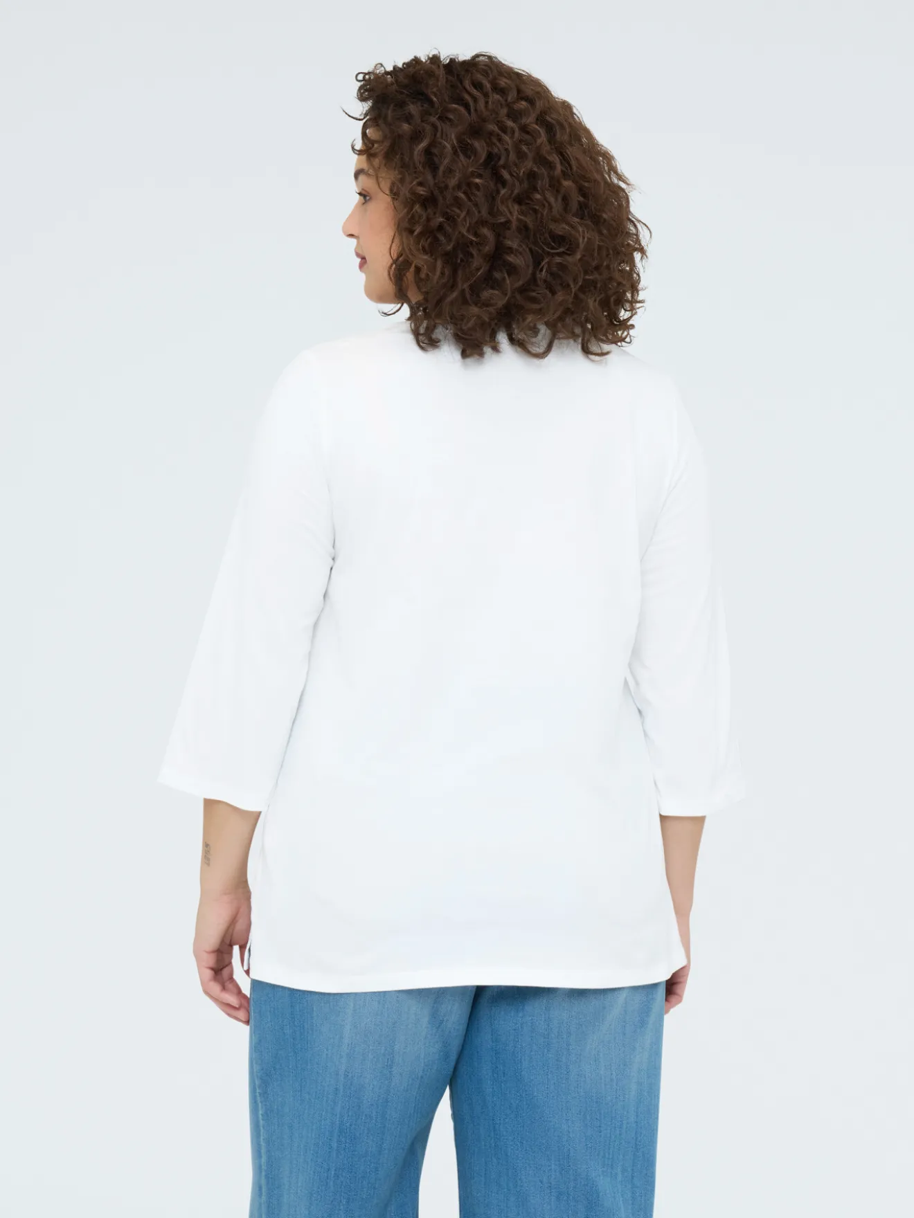 T-shirt in cotone con scritta AMOUR
