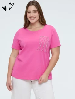 T-shirt in cotone con taschino decorato