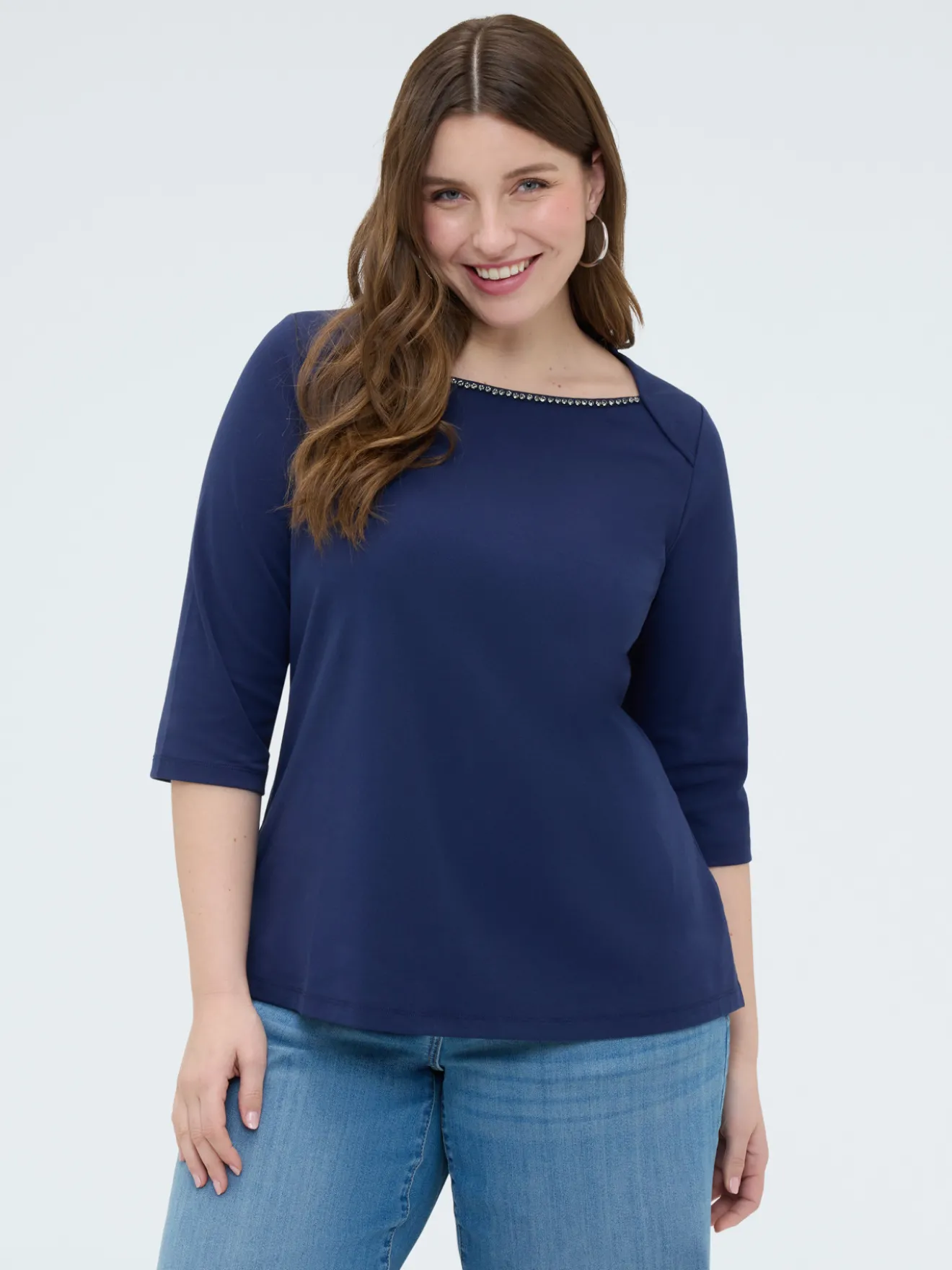 T-shirt in jersey con applicazioni gioiello