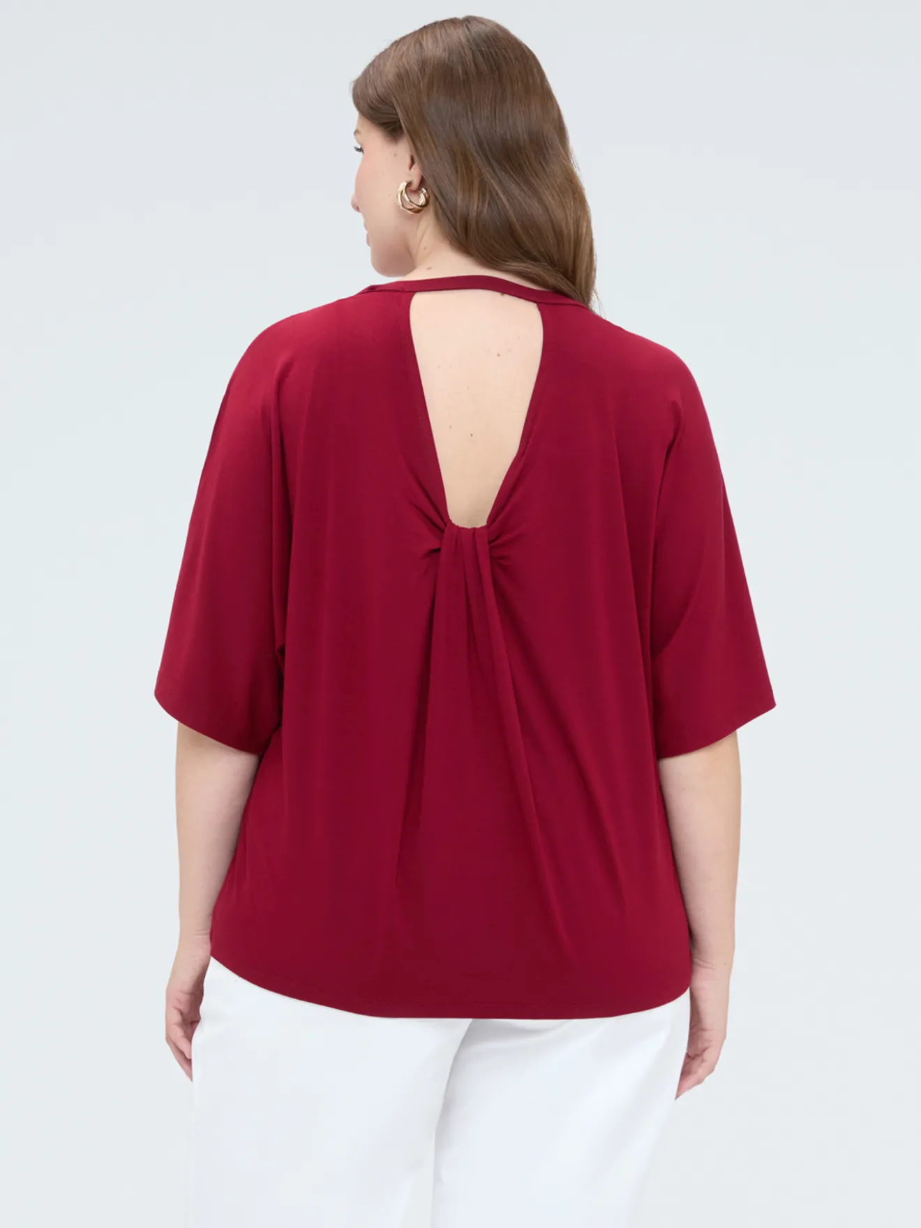 T-shirt in jersey con cut-out