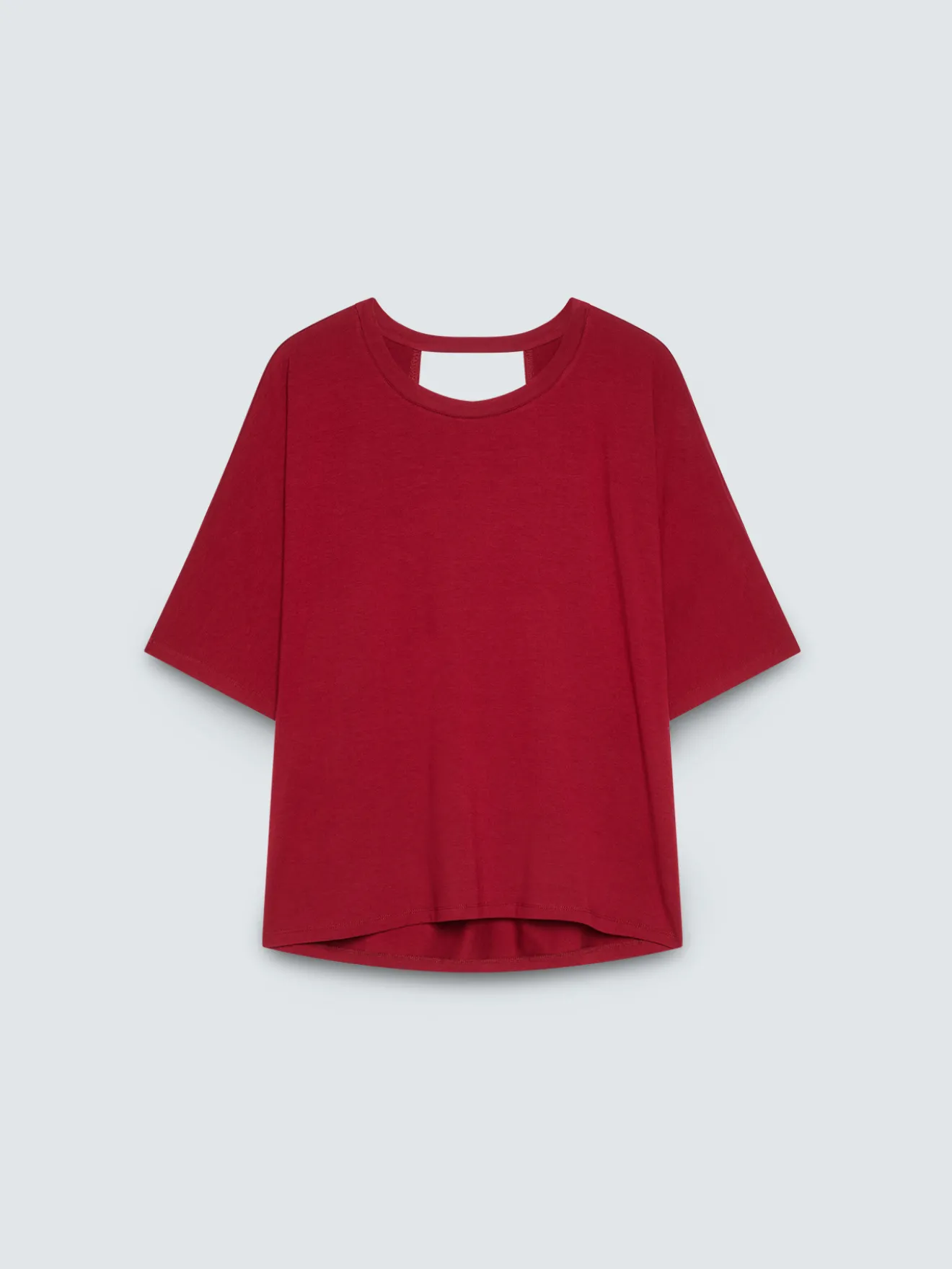T-shirt in jersey con cut-out