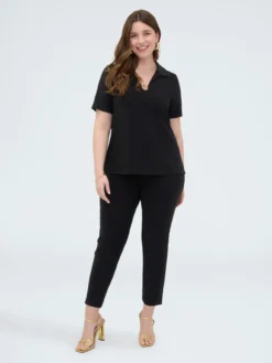 T-shirt in jersey con dettaglio sullo scollo
