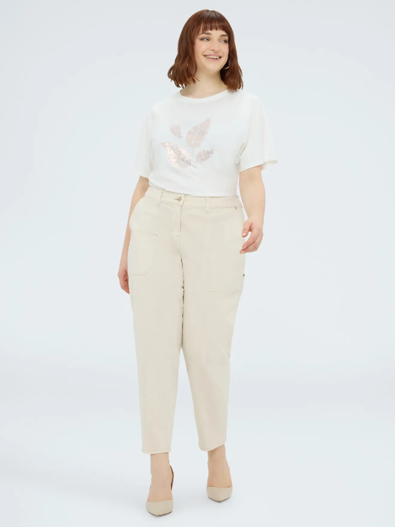 T-shirt in jersey con foliage in paillettes