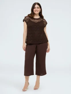 T-shirt in maglia traforata ajouré con paillettes