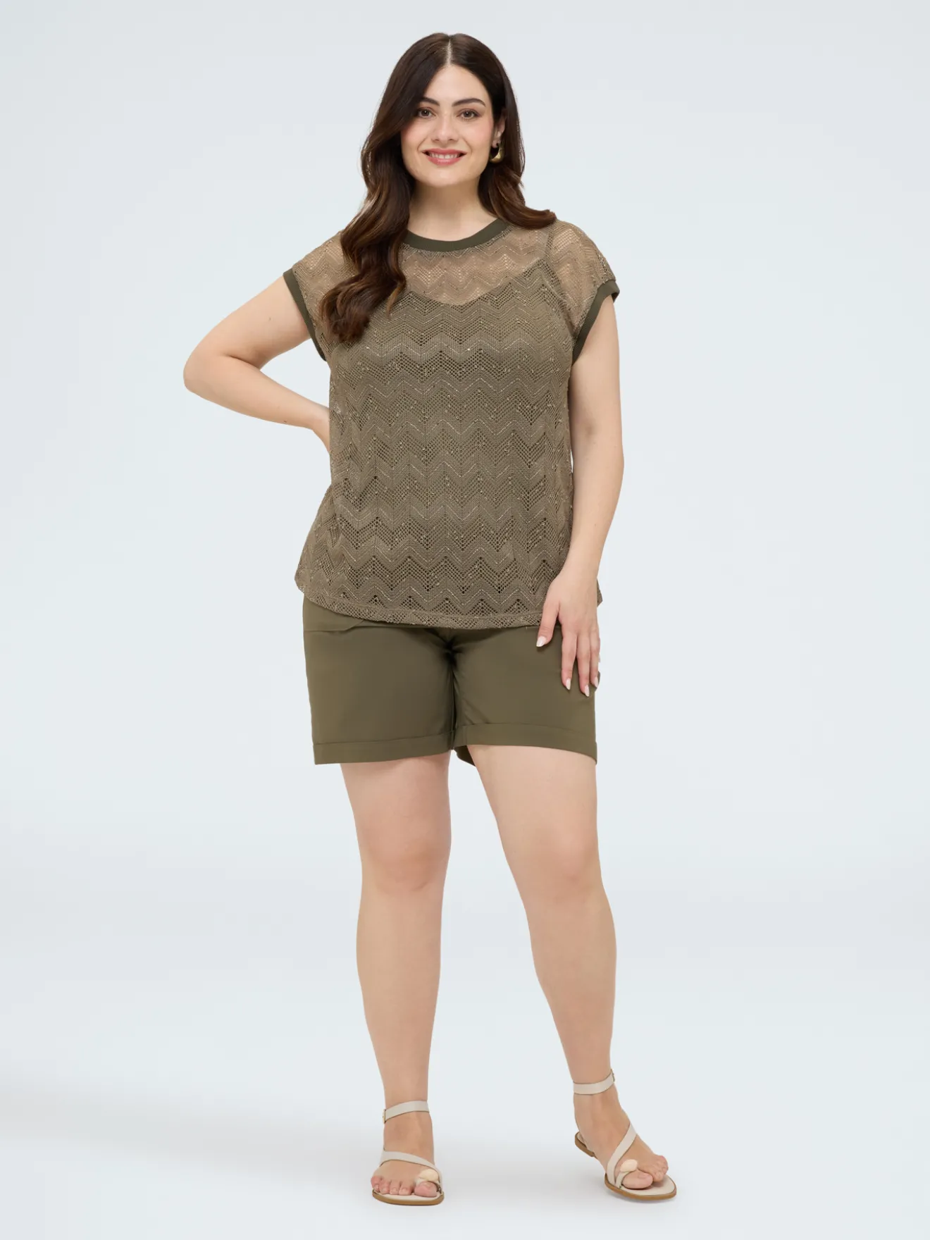 T-shirt in maglia traforata ajouré con paillettes