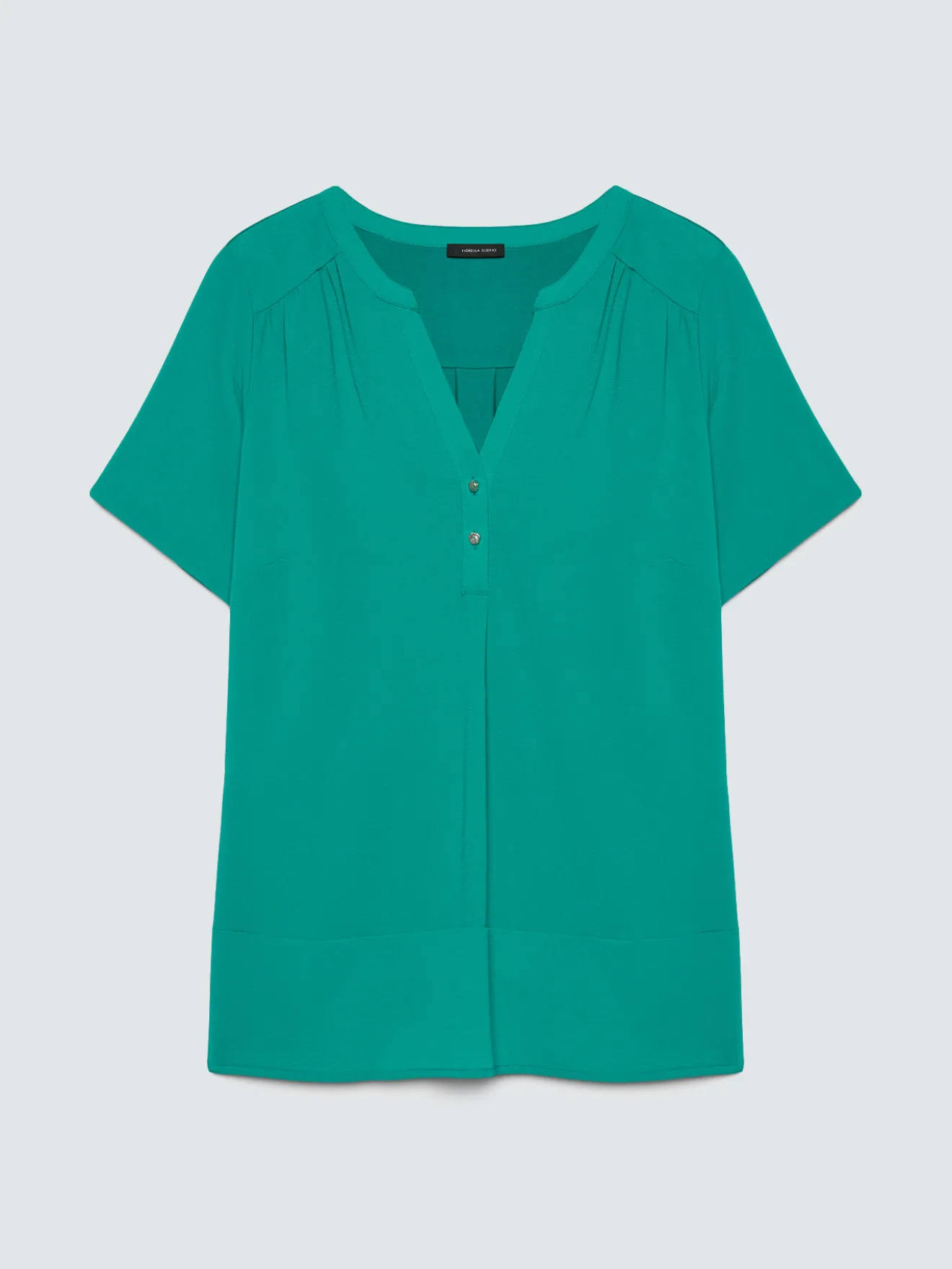 T-shirt in misto lyocell con bottoncini