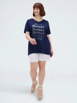 T-shirt in viscosa con scritta e paillettes