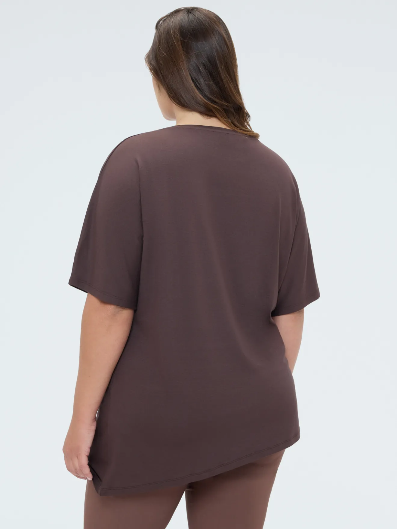 T-shirt in viscosa con strass sullo scollo