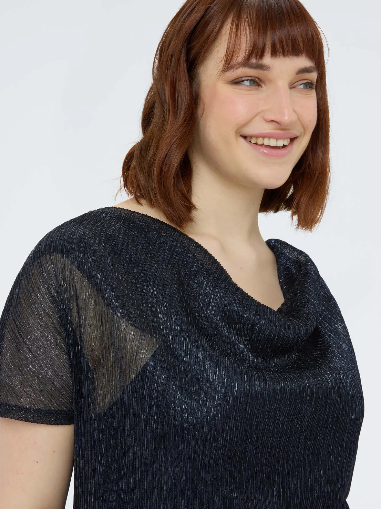 T-shirt lurex con scollo morbido