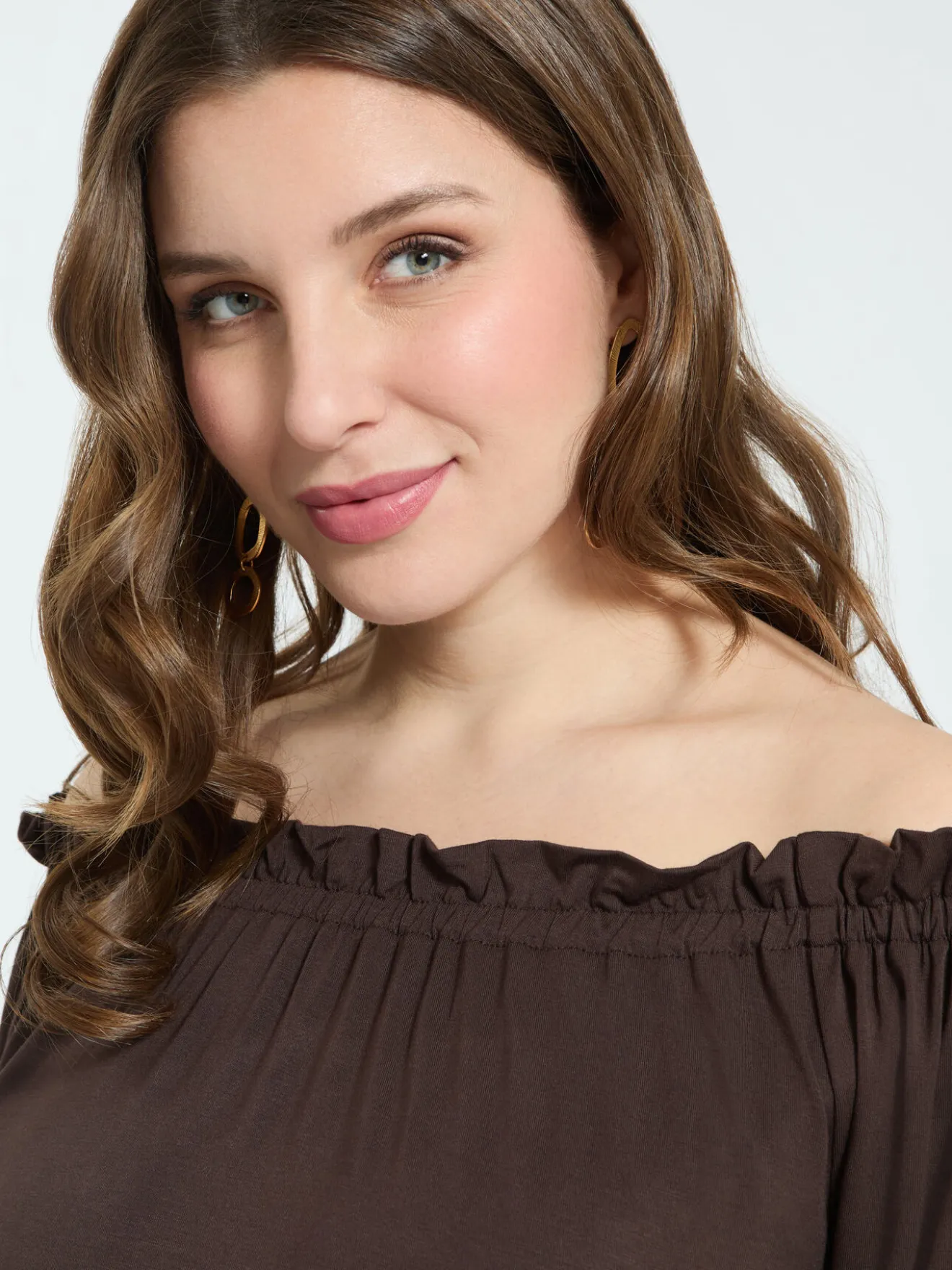 T-shirt off shoulders in jersey di viscosa
